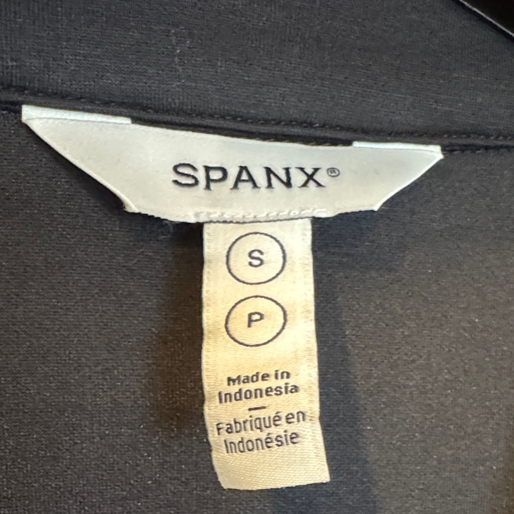 Nwot - Spanx Air Essentials Button-Up Cardigan - image 2